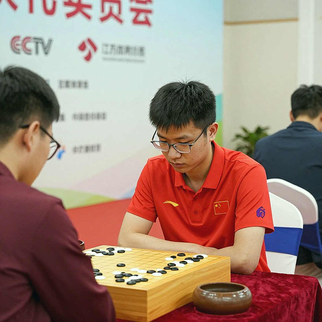Olympiad Samarkand: Ấn Độ thắng ở tầng sâu, thua ở khoảnh khắc chuyển hóa Olympiad Samarkand: Ấn Độ thắng ở tầng sâu, thua ở khoảnh khắc chuyển hóa