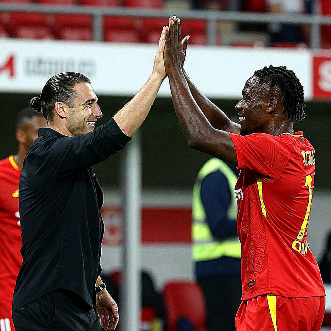 Nước Ý gọi tám kẻ chưa từng: Mancini và cuộc khai quật giữa cơn bão