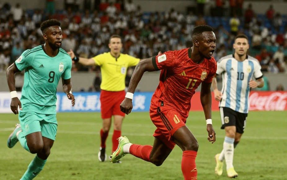 Mưa, chiến thuật và lời hứa giữ nhịp: Bên trong chiến thắng 6-0 của U17 Việt Nam