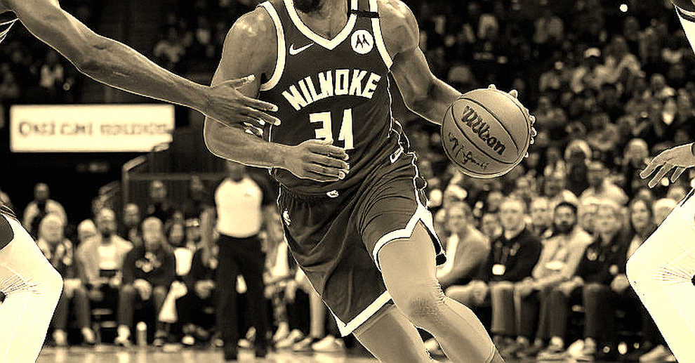 Lá thư thanh lý treo trên đầu Aday Mara trước đêm ra mắt NBA